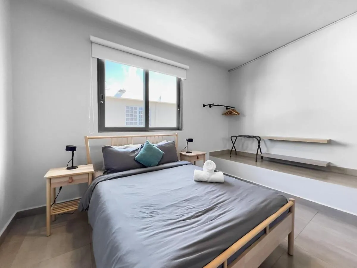 Aquabella 8 Beach Bliss In Isla Verde 산후안 아파트